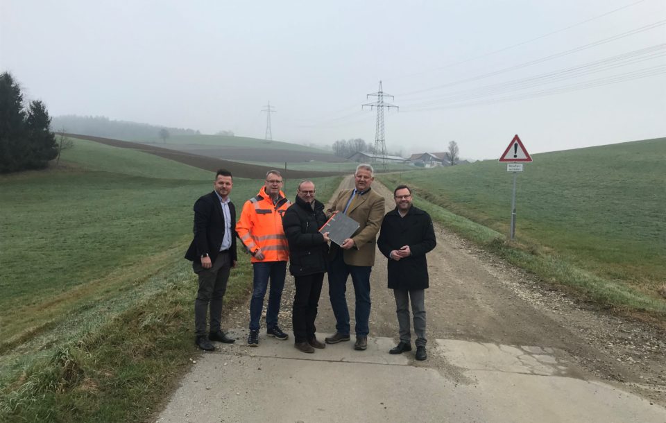 „Kernwegenetz“ – Bestandsanalyse abgeschlossen – Übergabe der Unterlagen an das Amt für Ländliche Entwicklung Niederbayern